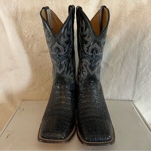 Cody James stitched blue boots. Men’s 12D. Great condition. Boot barn